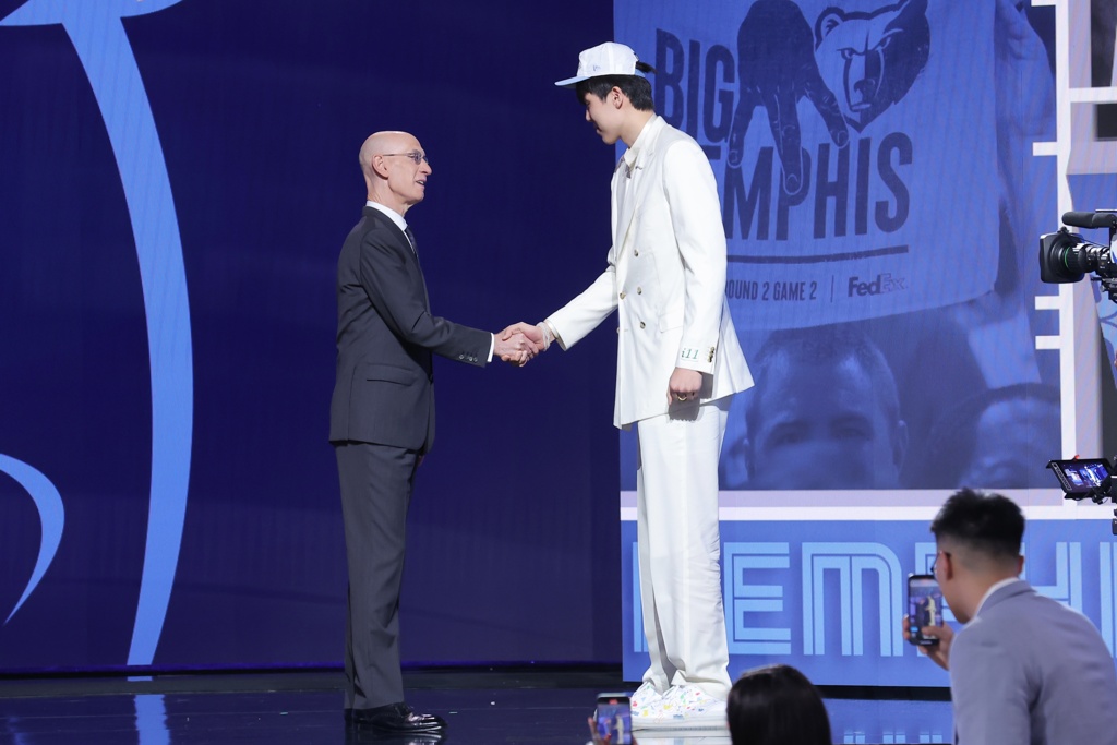 萧华：要培养更多像杨瀚森一样的优秀球员 让更多中国选手进入NBA